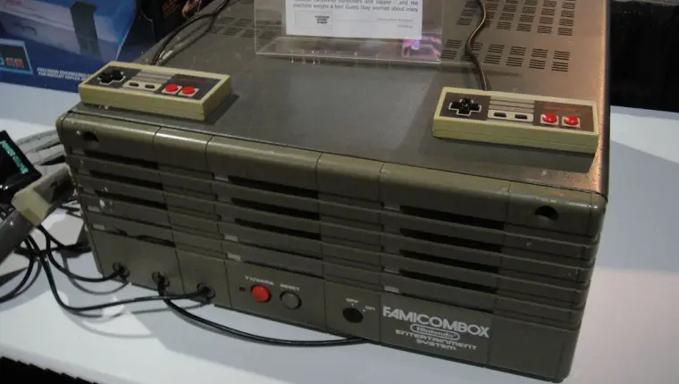 جهاز FamicomBox الأسطوري يظهر بحالة ممتازة في مكان غير متوقع